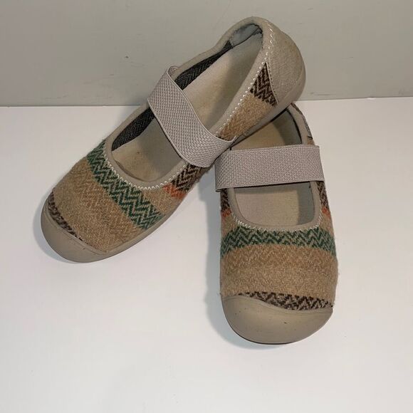 Keen earthtone Aztec knit fabric slipon Mary Jane flats - Picture 1 of 4